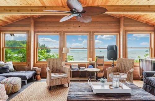 Rideau Lakes House | Exclusive Waterfront Getaway with Beach & Bunkie