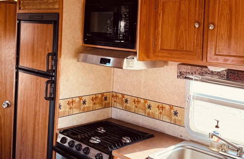Imperial County House | Experience the Magic of Glamis in Your Cozy Desert Getaway ✨