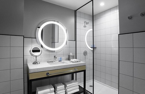 Downtown Las Vegas Hotel | Explore Las Vegas Strip! Three Comfortable Units, Swimming Pool, Prime Location!