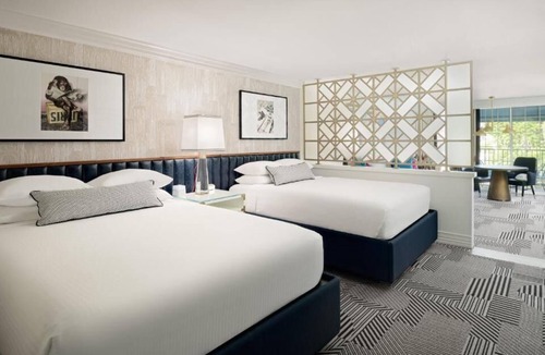 Tri-West Hotel | Explore the famous Sunset Strip! Spacious Suite with Balcony & Kitchenette! Pool
