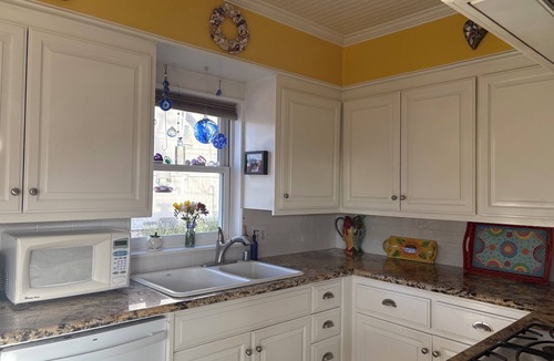 Laguna Beach House | Exquisite L.B. House Within Walking Distance to Beach and Town