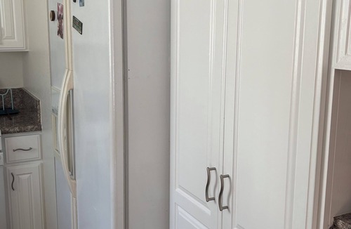 Adams House | Fabulous private bedroom near the beach and shops