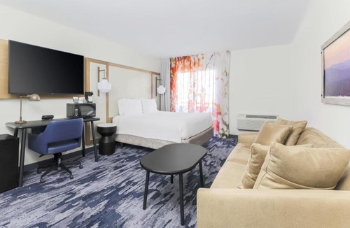 San Jose Hotel | Fairfield Inn and Suites by Marriott San Jose Airport