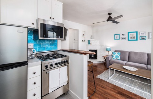 Townsite Condo | 🐬 Fall Asleep to the Waves at Pacific Villas #6