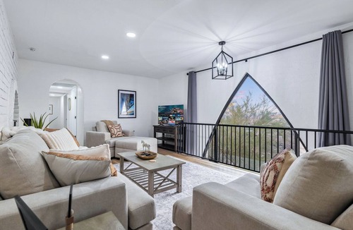 Lake Havasu City House | Fall Getaway: Views & Trails