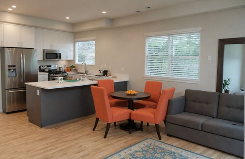 East Hollywood Hotel | Family-Friendly 4BR Gated Residence in Prime Hollywood with Free Parking