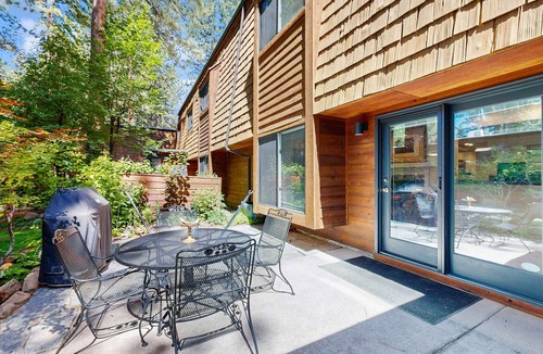 Incline Village Condo | Family-Friendly townhouse near lake - convenient & walkable location