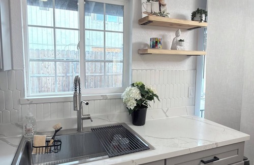 Stockton Apartment | Fantastic 2-bedroom duplex with AC in charming Stockton