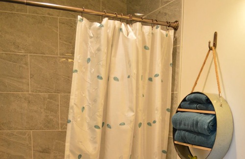 Auburn Other | Farm house get away in Auburn's Gold Country Foothills.