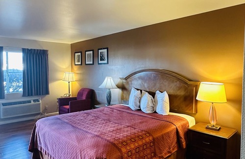 Vista Hotel | Franciscan Inn