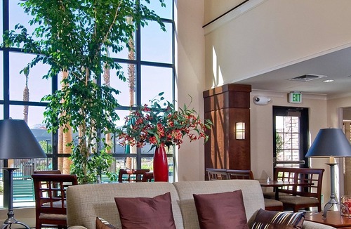 Palmdale Condo | Free Breakfast. Outdoor Pool & Hot Tub. Relaxing Retreat!
