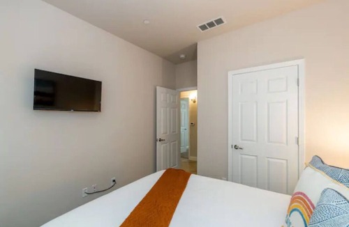 Clovis House | Fresno House| Garage| Copper Garden Retreat: 3/2!