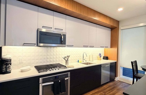 East Village Apartment | Fully Furnished 1BR Downtown w/Wi-Fi Parking