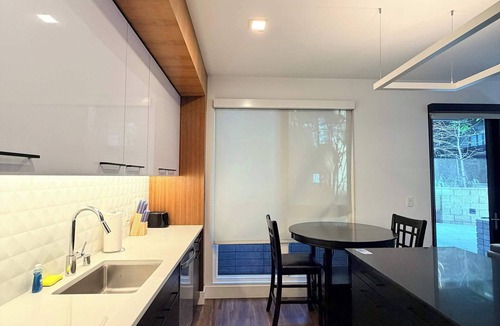 East Village Apartment | Fully Furnished 1BR Downtown w/Wi-Fi Parking