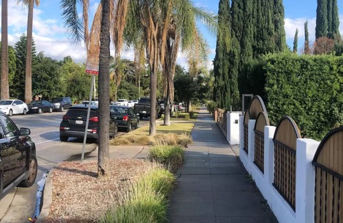 Mid Central Apartment | Fully renovated a year ago, fully equipped, convenience, excellent location.