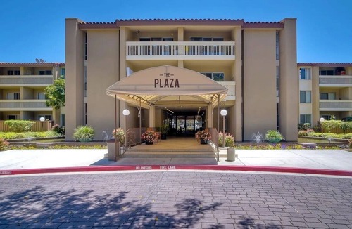 Pacific Beach Condo | Furnished 1 bed condo in the heart of Pacific Beach
