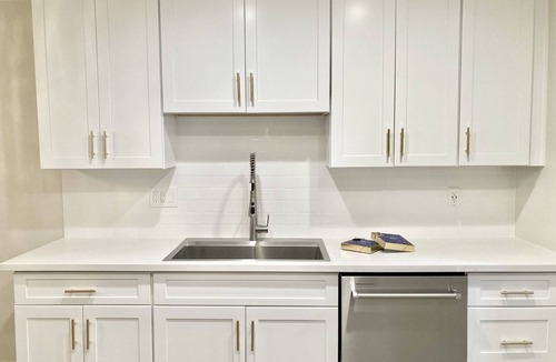 Santa Ana House | Furnished modern organic 3-bed Townhome ★ South Coast Metro ★ Newly Remodeled ★