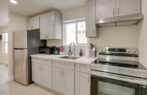 Longfellow Apartment | Gem Studio near SF! 5min to BART and UCSF Benioff