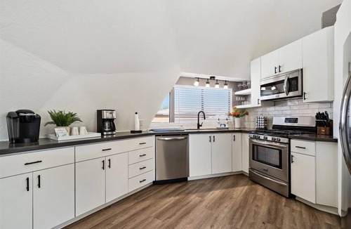 Bermuda Dunes House | Geodesic Dome | Pool + Pickleball · Palm Springs
