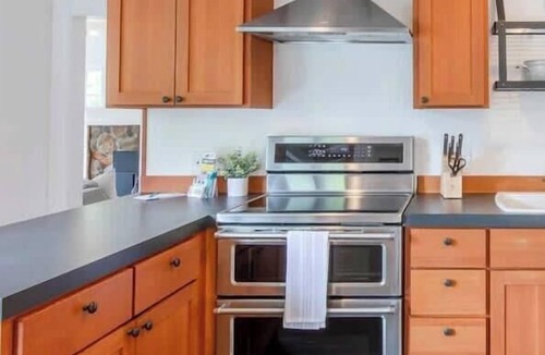 Neahkahnie Beach House | Gingerbread Haus by Manzanita Beach Getaway: Fenced Yard, Hot Tub, Near Beach