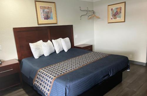 Dorris Hotel | Golden Eagle Motel