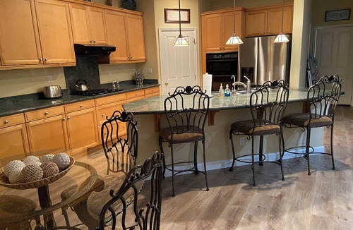 Callender House | Golf course & ocean view in gated community