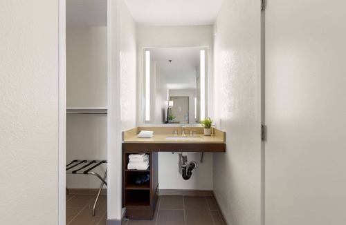 Camarillo Hotel | Good Nite Inn Camarillo