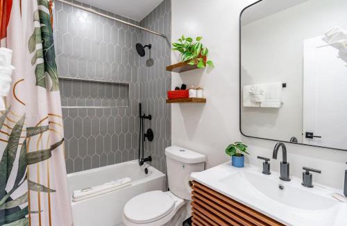 Hillcrest House | Gorgeous 2bd 2ba House - Balboa Park Zoo Downtown