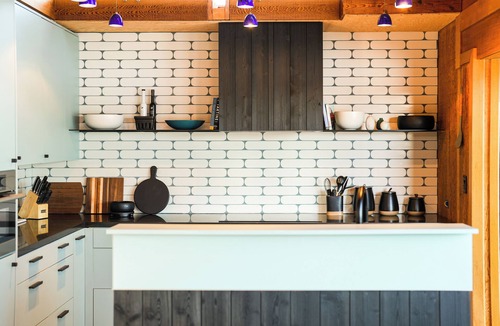 Stinson Beach House | Gorgeous Bolinas Lagoon Views Located in Seadrift w/Hot Tub