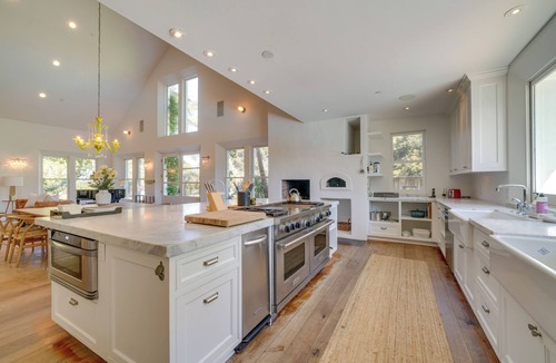 Carpinteria House | Gorgeous Carpinteria Home: Pool, Spa, Fireplaces!