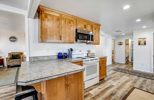 Garibaldi House | Gorgeous home overlooking the bay near a boat launch dog friendly