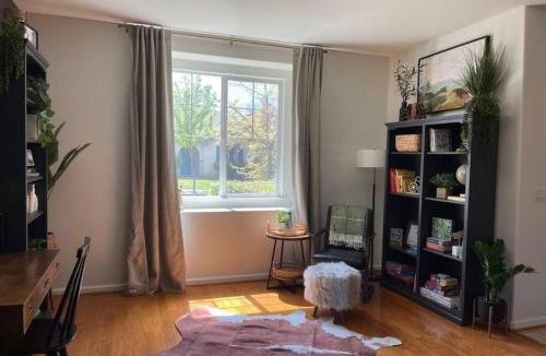 West Sacramento House | Gorgeous Pet and Family friendly Long stays
