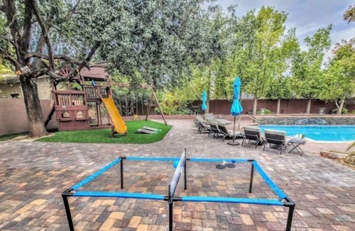 Paradise Villa | Grand 5BD Pool Home(4+1BD Casita): Sherwood Estate