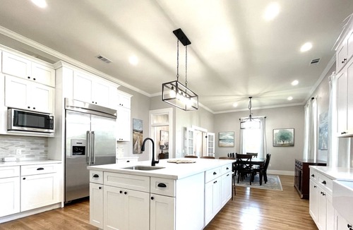 Davis House | Grand Historic Home Minutes from UC Davis