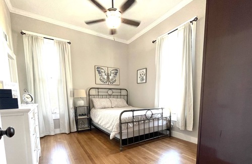Davis House | Grand Historic Home Minutes from UC Davis