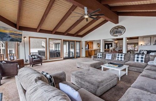 Big Bear Lake House | Grand Lakefront Escape