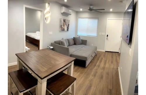 Lincoln Acres House | Great Private Guesthouse for a Long or a Short Stay