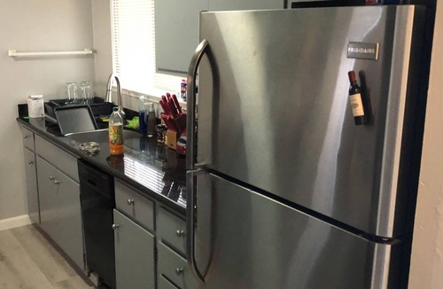 Belmont Apartment | Ground floor 2-bedroom apartment with a private yard in the Belmont Hills.