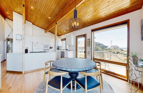 Gualala House | Gualala 3BR hot tub — Gualala ocean-view home with privat