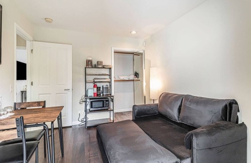 Lowlanders Condo | Guest Suite w/2 beds near Downtown Sunnyvale