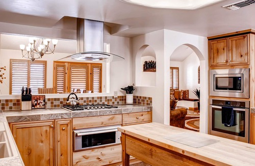 Paso Robles House | Hacienda in Solitude Vineyard | Private Paso Robles Wine Retreat with Views