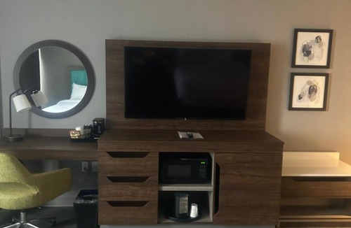 Kingston Hotel | Hampton Inn By Hilton Kingston
