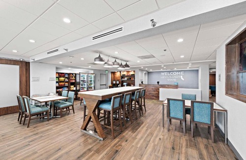 Inglewood Hotel | Hampton Inn by Hilton Los Angeles Airport LAX