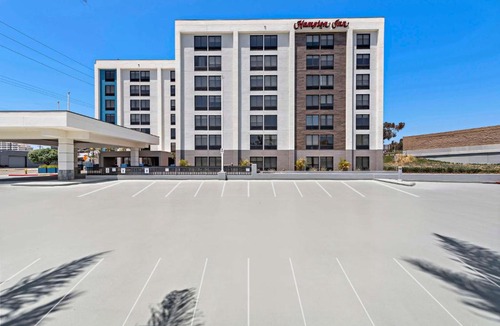 Inglewood Hotel | Hampton Inn by Hilton Los Angeles Airport LAX