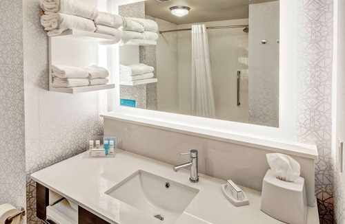 Roosevelt Hotel | Hampton Inn Fresno Airport