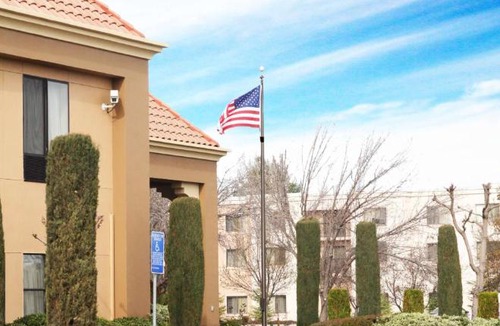 Livermore Hotel | Hampton Inn Livermore