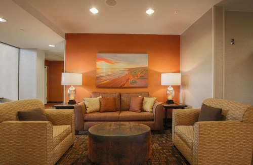 Camarillo Hotel | Hampton Inn & Suites Camarillo