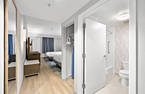 Lancaster Hotel | Hampton Inn & Suites Lancaster