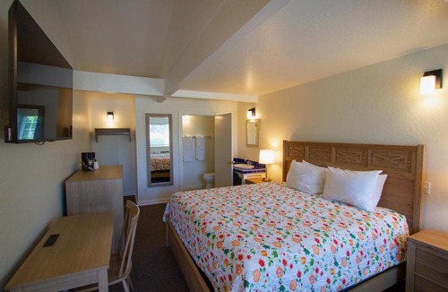 Eastside Santa Cruz Hotel | Harbor Inn