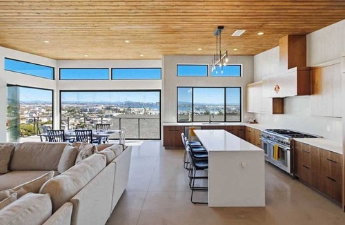 Roseville - Fleet Ridge House | Harbor View - stunning 3 Bedroom 2 and Half Bath
